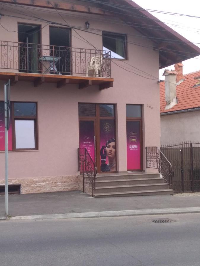 Cazare Regim Hotelier Zărneşti Exteriör bild