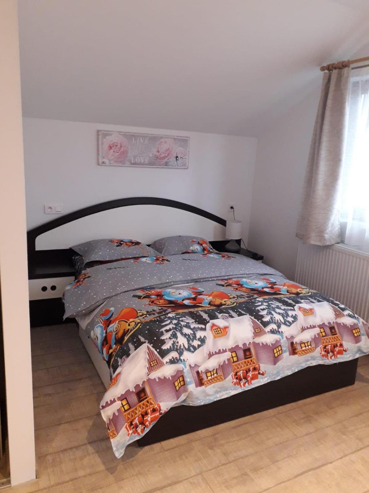 Cazare Regim Hotelier Zărneşti Exteriör bild